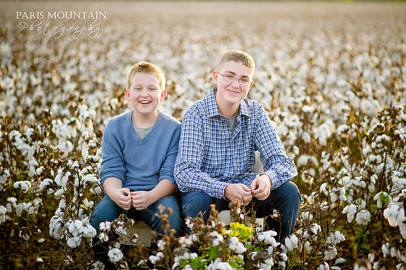 Family Cotton Field Photos 1