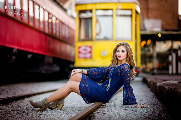 Train Station Senior Portraits 15
