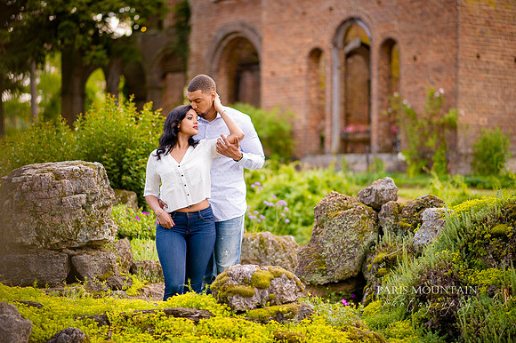 Barnsley Gardens Engagement 19