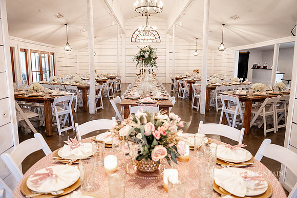 Venue at Twin Oaks Wedding Photographer-81