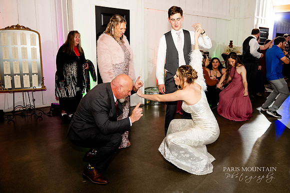 Venue at Twin Oaks Wedding Photographer-182