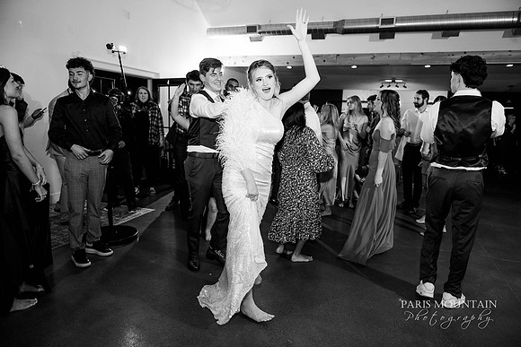 Venue at Twin Oaks Wedding Photographer-173