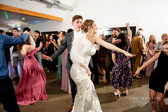 Venue at Twin Oaks Wedding Photographer-171